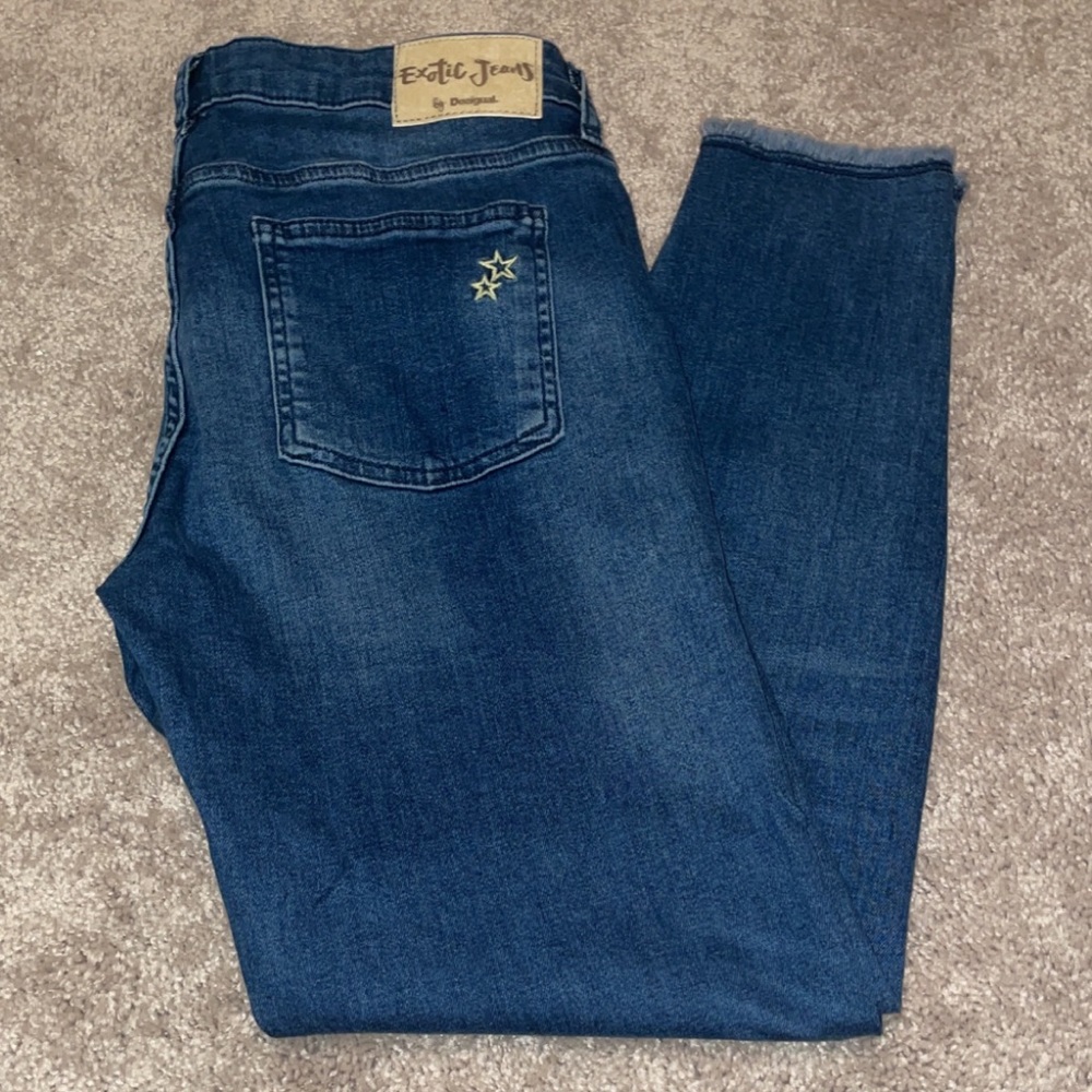 This Jean is size 24 from desigual